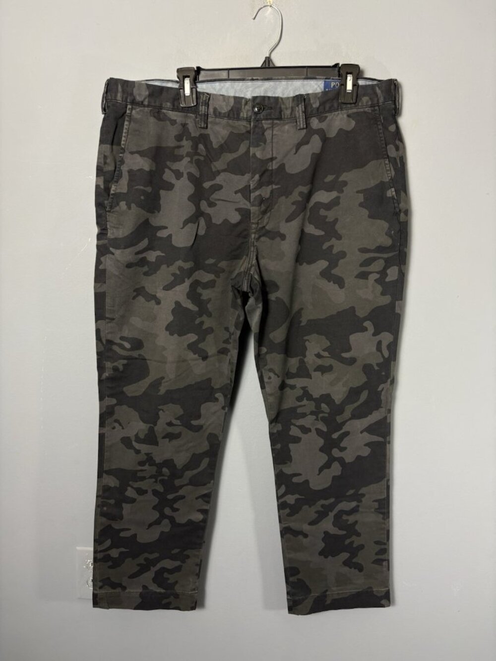 POLO Ralph Lauren Mens Size 38x28 Gray Camo Print Chino Pants